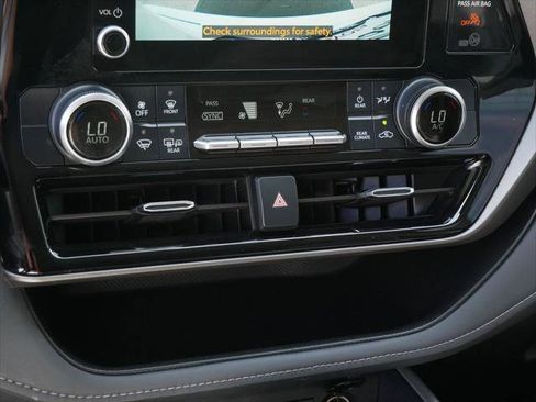 Certified 2024 Toyota Highlander LE AWD/4WD image 29