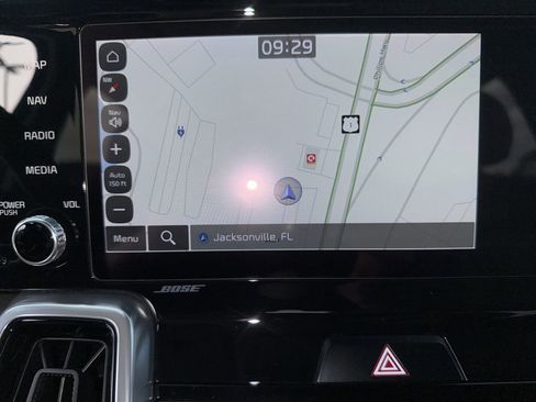 Certified 2022 Kia Sorento SX Prestige w/ Panoramic Sunroof Package image 18