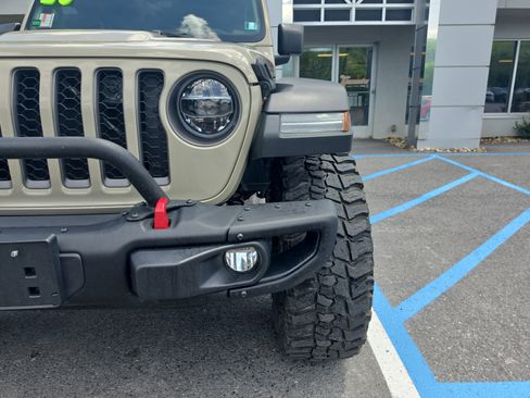 Used 2020 Jeep Gladiator Rubicon w/ LED Lighting Group AWD/4WD image 10