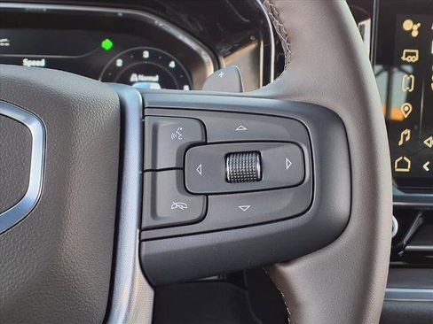 New 2026 GMC Sierra 1500 SLT image 12