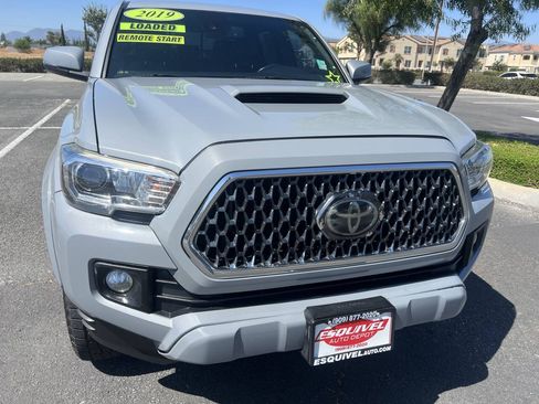 Used 2019 Toyota Tacoma TRD Sport AWD/4WD image 27