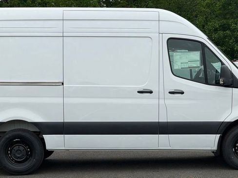 New 2026 Mercedes-Benz Sprinter 2500 image 3