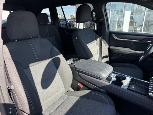 Certified 2025 GMC Acadia Elevation image 11