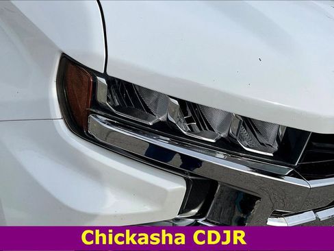 Used 2019 Chevrolet Silverado 1500 LT w/ Texas Edition image 28