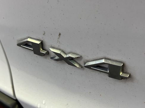 Used 2019 Jeep Cherokee Limited image 9