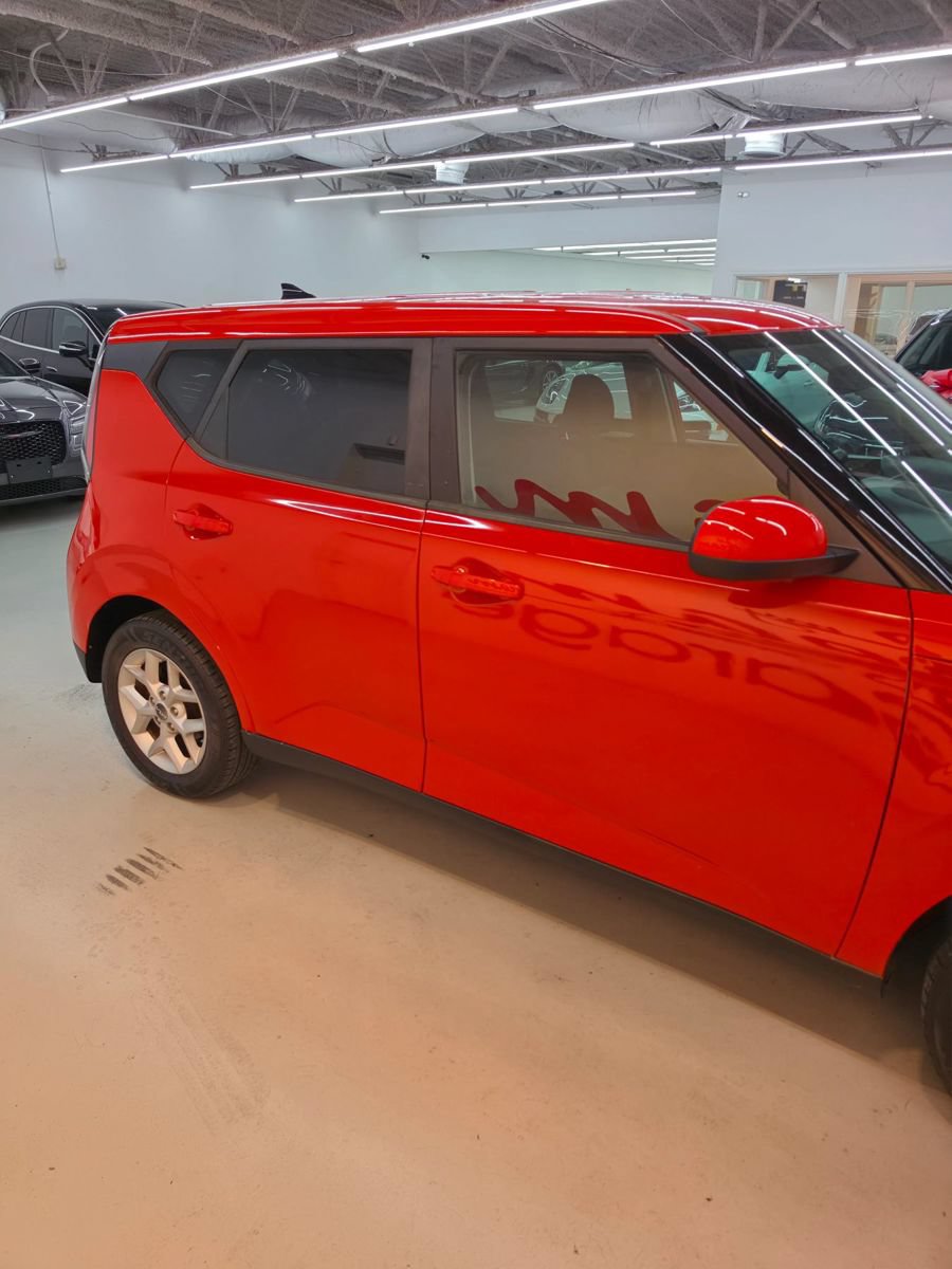 Used 2024 Kia Soul LX w/ Option Group 015 FWD image 7
