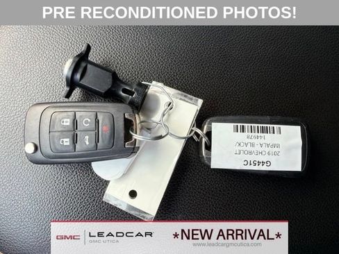Used 2019 Chevrolet Impala Premier FWD image 24