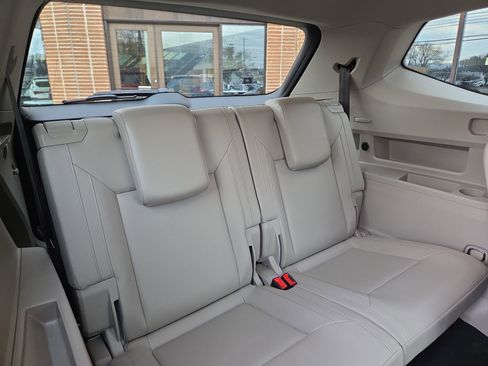 Used 2019 Volkswagen Atlas SE w/ Panoramic Sunroof Package image 14