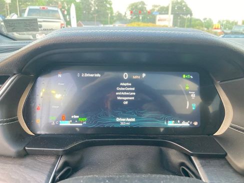 New 2024 Jeep Grand Cherokee Limited 4xe w/ Luxury Tech Group II image 16