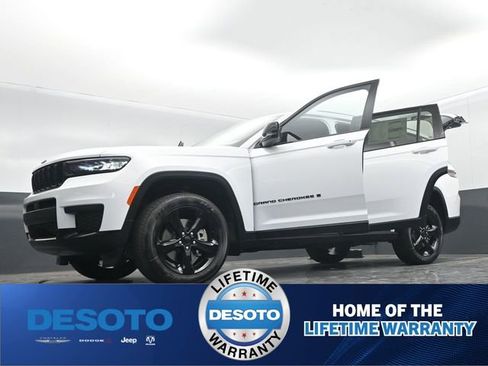 New 2025 Jeep Grand Cherokee L Altitude image 65