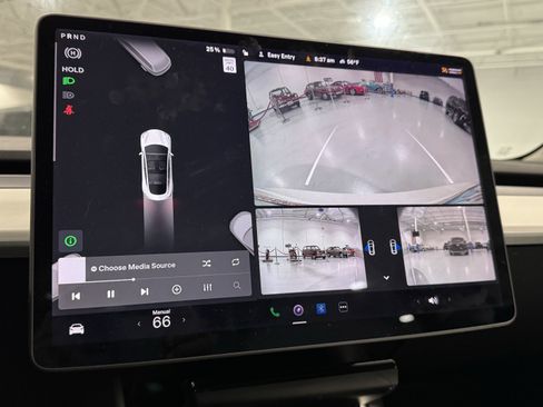 Used 2020 Tesla Model 3 Standard Range Plus image 10