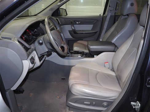 Used 2014 GMC Acadia SLT image 6