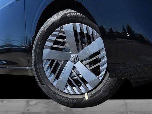 New 2026 Nissan Sentra SV image 3