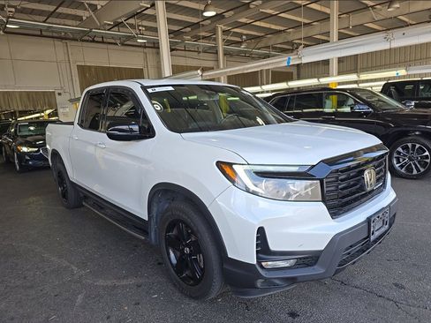 Used 2021 Honda Ridgeline Black Edition image 3