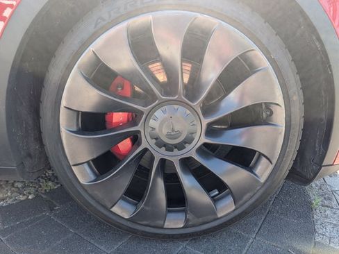 Used 2021 Tesla Model Y Performance AWD/4WD image 10