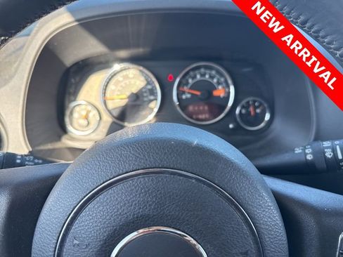 Used 2014 Jeep Compass Latitude image 9