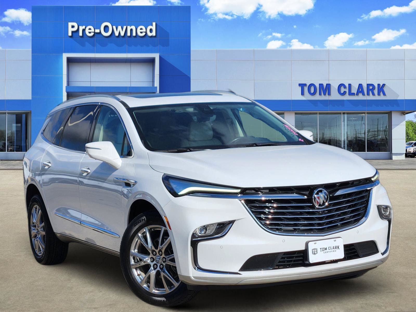 Used 2023 Buick Enclave Essence w/ Experience Buick Package FWD image 1