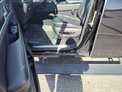 Used 2024 Jeep Grand Wagoneer L Series II w/ Quick Order Packagew 28T image 12