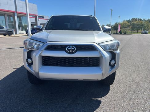 Used 2018 Toyota 4Runner SR5 image 8