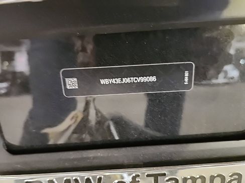 Used 2026 BMW i7 eDrive50 w/ M Sport Package image 5