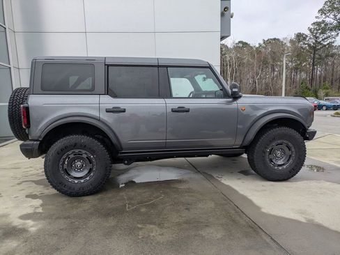 New 2025 Ford Bronco Badlands image 3