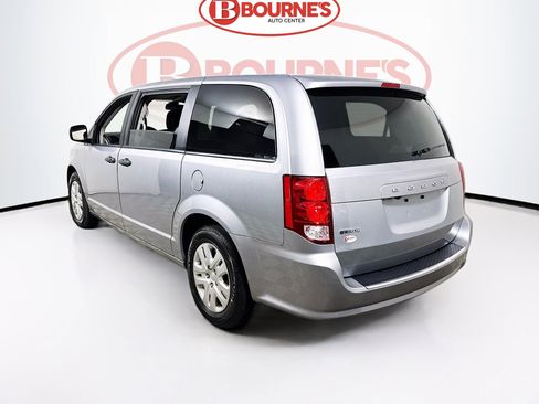 Used 2019 Dodge Grand Caravan SE image 7
