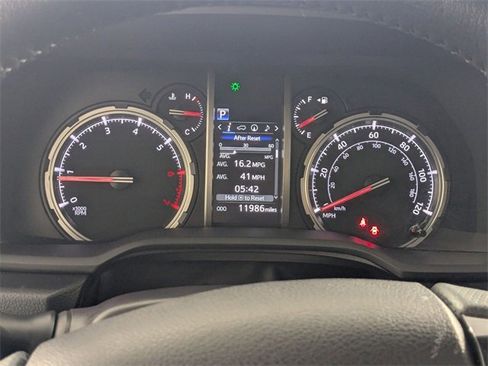 Used 2024 Toyota 4Runner TRD Off-Road image 17