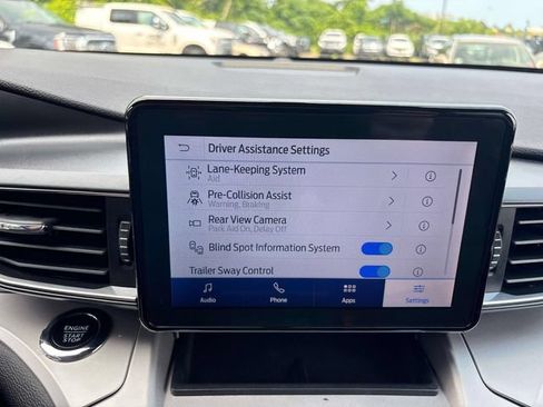 Used 2022 Ford Explorer XLT w/ Equipment Group 202A AWD/4WD image 35
