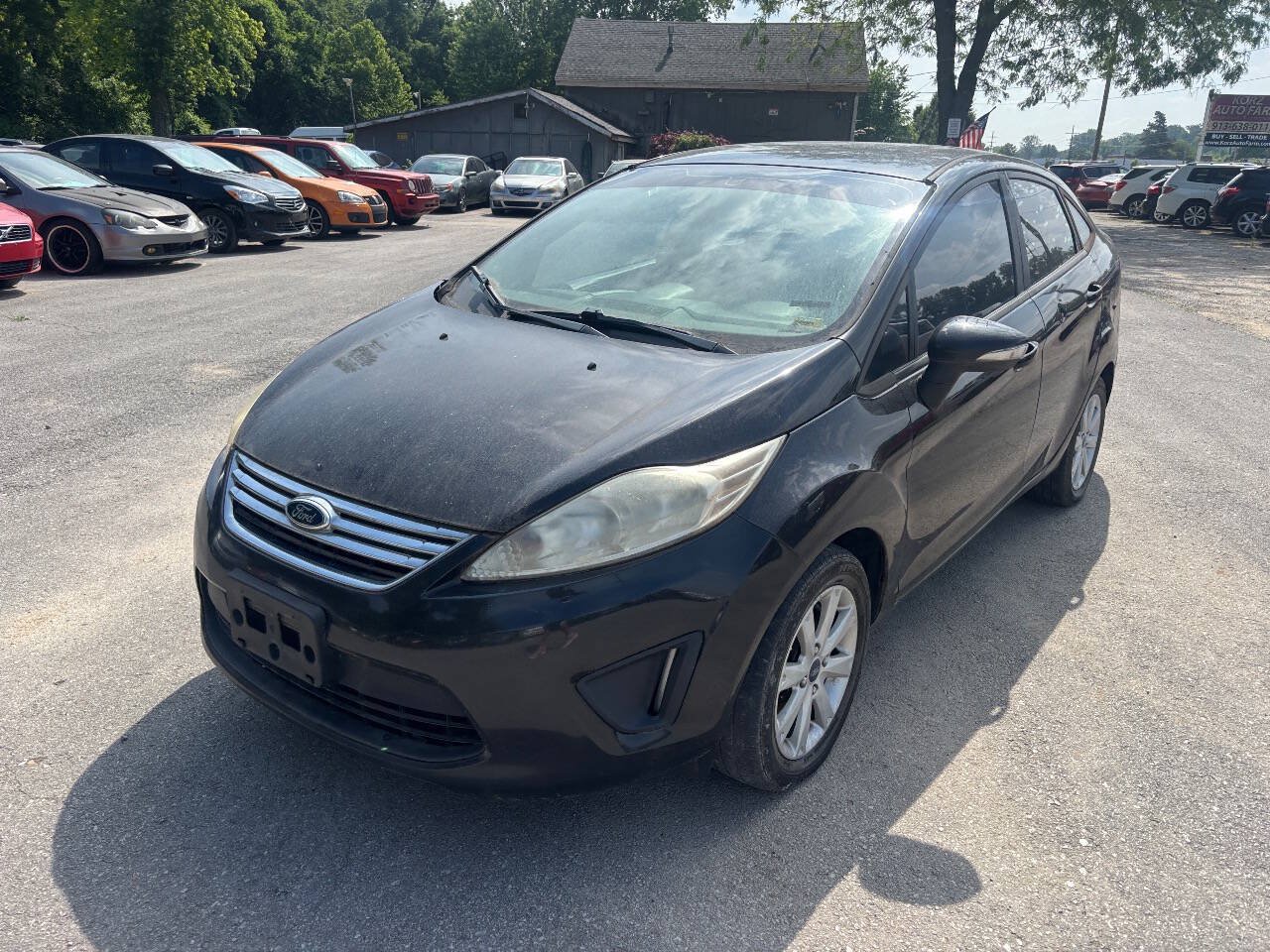 Used 2013 Ford Fiesta SE FWD image 4