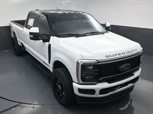Used 2023 Ford F250 Lariat w/ Sport Appearance Package image 13