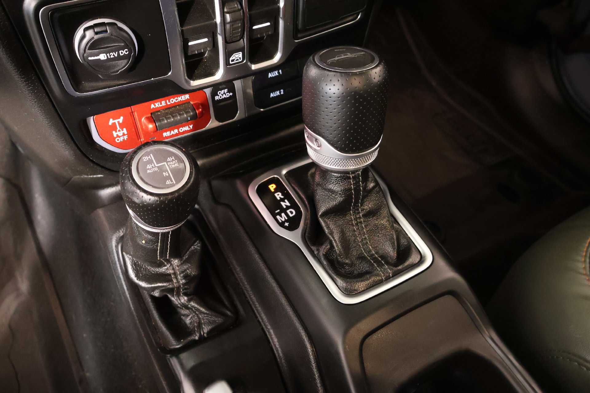 Used 2026 Jeep Gladiator Mojave AWD/4WD image 10