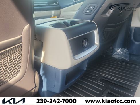 New 2026 Kia Carnival EX FWD image 15
