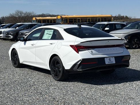 New 2026 Hyundai Elantra SEL Sport FWD image 15