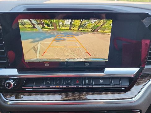 New 2026 GMC Sierra 1500 SLE image 13