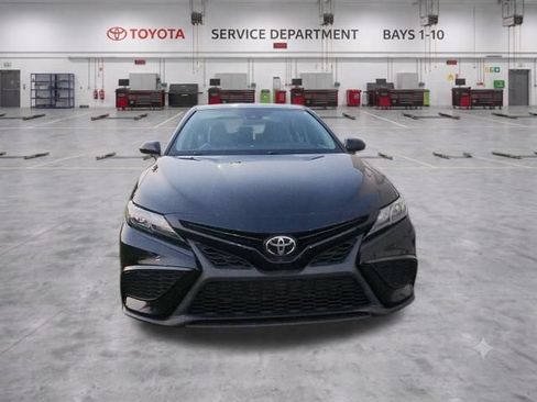 Used 2021 Toyota Camry SE w/ Cold Weather Package AWD/4WD image 3