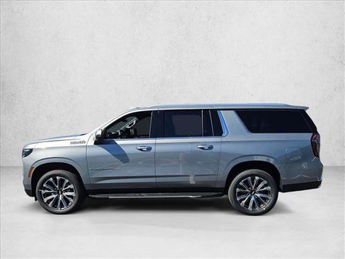 New 2026 Chevrolet Suburban High Country image 5
