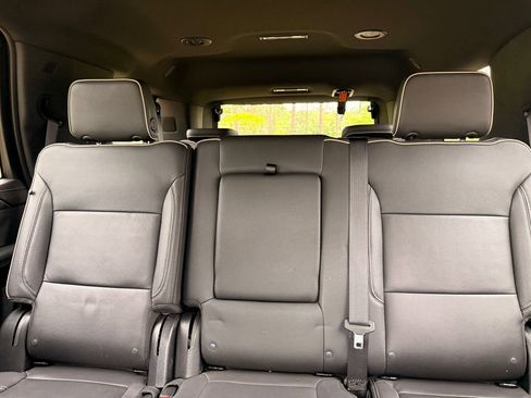 Used 2023 GMC Yukon SLT AWD/4WD image 28