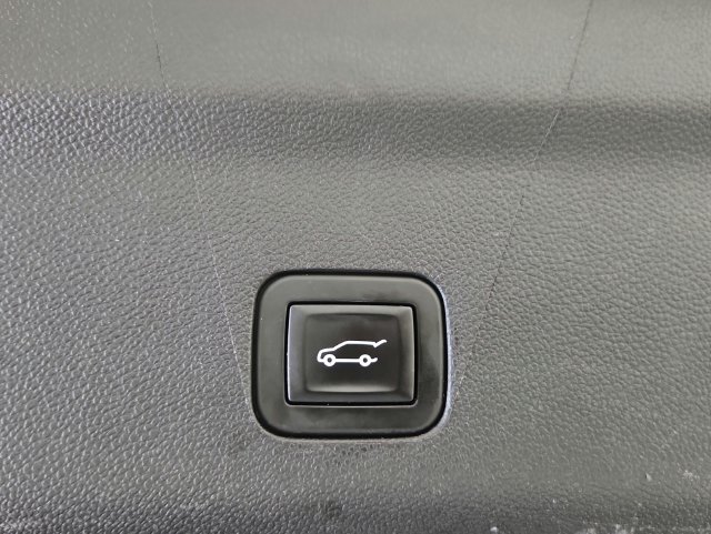 Used 2025 Chevrolet Tahoe LT AWD/4WD image 24