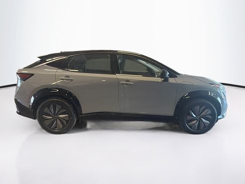 Used 2024 Nissan Ariya AWD image 10