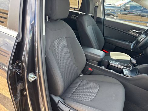 Used 2026 Kia Sportage LX FWD image 35