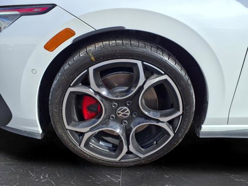 New 2026 Volkswagen GTI Autobahn image 9