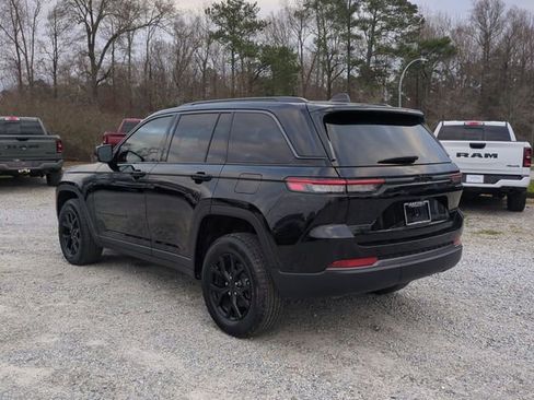 New 2026 Jeep Grand Cherokee Altitude AWD/4WD image 3