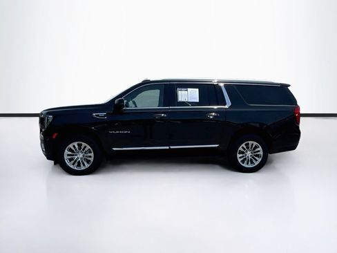 Used 2023 GMC Yukon XL SLT w/ SLT Luxury Package AWD/4WD image 4