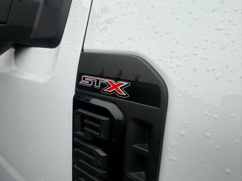 Used 2023 Ford F250 XL w/ STX Appearance Package image 5