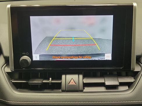 Certified 2025 Toyota RAV4 XLE FWD image 29