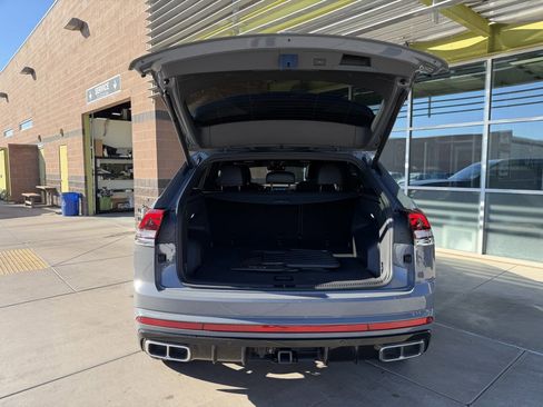 Used 2024 Volkswagen Atlas Cross Sport SEL R-Line w/ Adventure Package image 40