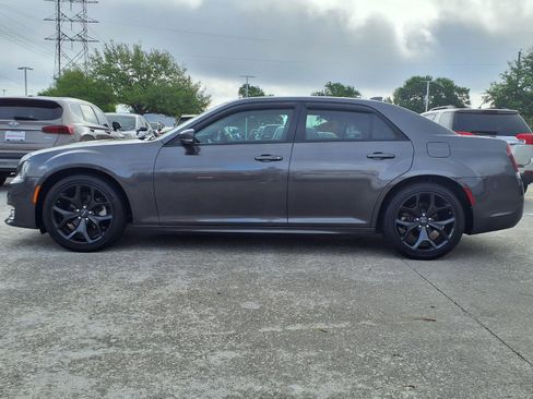 Used 2023 Chrysler 300 Touring L w/ Comfort Group image 22