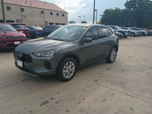 Used 2025 Ford Escape Active AWD/4WD image 1