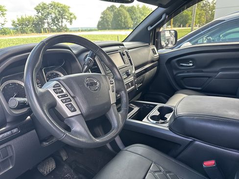 Certified 2019 Nissan Titan SV w/ SV Convenience Package AWD/4WD image 8