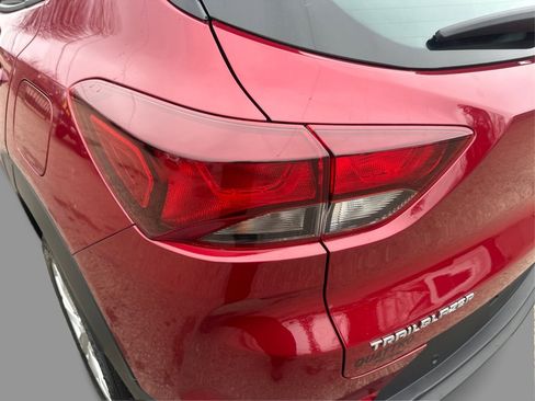 Used 2021 Chevrolet TrailBlazer LS image 21